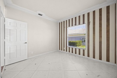 Welcome to this spacious and beautifully maintained 3-bedroom - photo 48