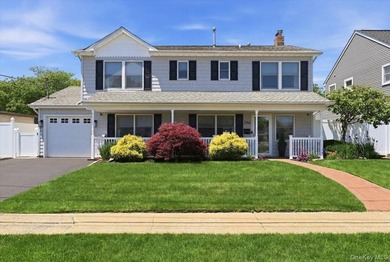 Welcome to this beautifully maintained two story home offering - photo 3