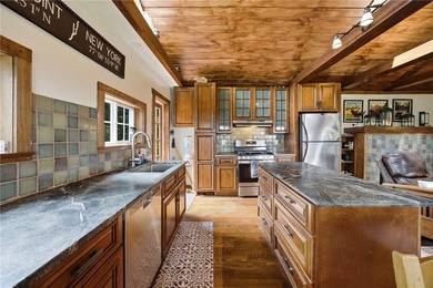Escape to this thoughtfully designed 3-bedroom, 2-bathroom home - photo 13