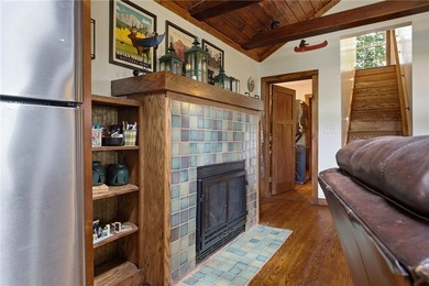 Escape to this thoughtfully designed 3-bedroom, 2-bathroom home - photo 15