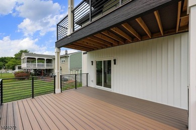 COMMUTER'S DREAM EXQUISITE NEW EAST FACING CONTEMPORARY MODERN - photo 15