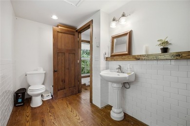Escape to this thoughtfully designed 3-bedroom, 2-bathroom home - photo 28