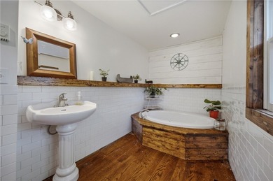 Escape to this thoughtfully designed 3-bedroom, 2-bathroom home - photo 29
