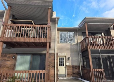Detroit River Condo Active Under Contract in Grosse Ile Michigan