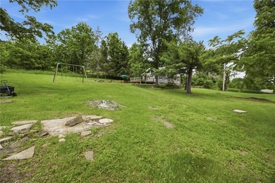 Escape to this thoughtfully designed 3-bedroom, 2-bathroom home - photo 32