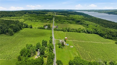 Escape to this thoughtfully designed 3-bedroom, 2-bathroom home - photo 34