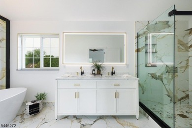 COMMUTER'S DREAM EXQUISITE NEW EAST FACING CONTEMPORARY MODERN - photo 34