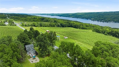 Escape to this thoughtfully designed 3-bedroom, 2-bathroom home - photo 35