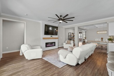 Excellent value for this immaculate home located in desirable - photo 9