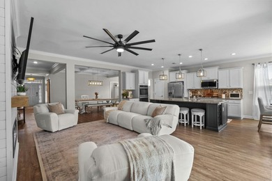 Excellent value for this immaculate home located in desirable - photo 10
