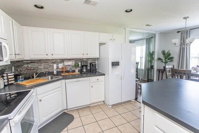 Welcome to this charming 2-bedroom, 2.5-bath townhome nestled in - photo 6
