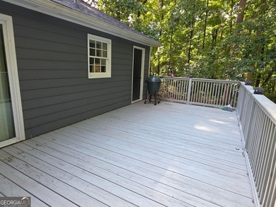 Welcome home to this charming one-level, three-bedroom, two-bath - photo 4