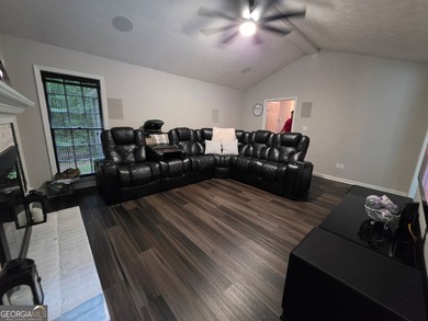 Welcome home to this charming one-level, three-bedroom, two-bath - photo 6