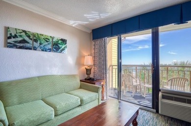 Wake up to endless ocean views in this beautiful 1 bedroom, 1