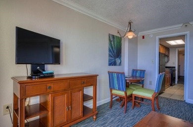 Wake up to endless ocean views in this beautiful 1 bedroom, 1