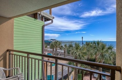 Wake up to endless ocean views in this beautiful 1 bedroom, 1