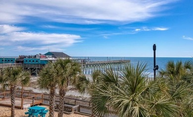 Wake up to endless ocean views in this beautiful 1 bedroom, 1