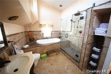 Great opportunity to own a beautiful renovated home on a 50 x - photo 27