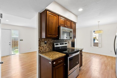 Charming Urban Retreat in Richardson Near UTD!! Nestled in the - photo 7