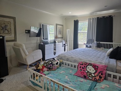 Welcome to Eagle's Glen! This exceptional former builder's model - photo 7