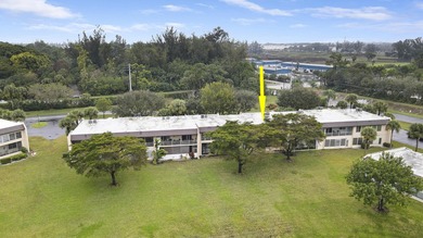 Tranquility awaits you. Step inside this beautifully updated - photo 12