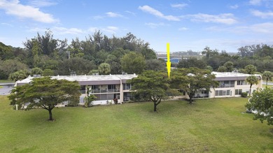 Tranquility awaits you. Step inside this beautifully updated - photo 14