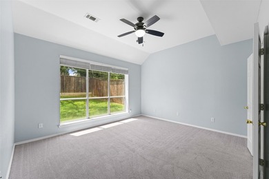Priced to SELL! Show Today & Bring an Offer! Welcome to this - photo 17