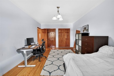 Large 2 bedroom home, offering rare square footage and - photo 8