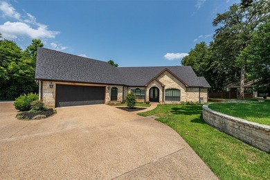 **Resort-style living awaits in this stunning Austin stone - photo 2