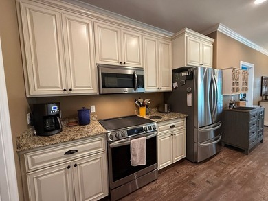 PRICE REDUCED!! You must see this beautiful 3-bedroom, 2-bath - photo 32
