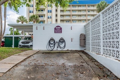 A beautifully maintained 2-bedroom, 2-bath waterfront condo with - photo 50