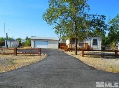 Lake Lahontan Home For Sale in Silver Springs Nevada