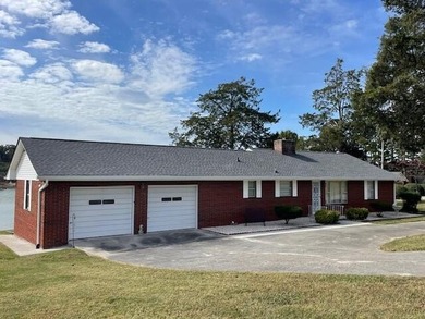 Cherokee Lake Home For Sale in Bean Station Tennessee