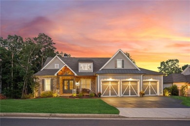 Lake Home For Sale in Dawsonville, Georgia
