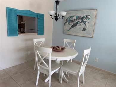 Beautiful condo 1 bedroom, 1.5 bath. Move in ready come totally - photo 11