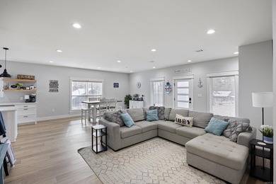 This stunning 3,500-square-foot lake home, located less than 2 - photo 14