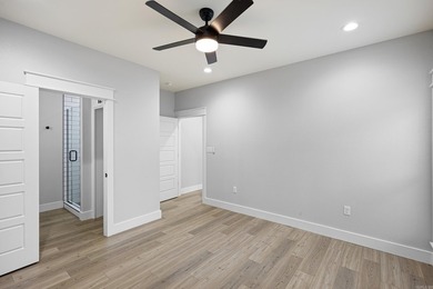 This stunning 3,500-square-foot lake home, located less than 2 - photo 16