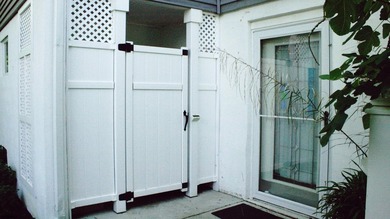 Located just a short walk to Cape May's beautiful beaches and - photo 8