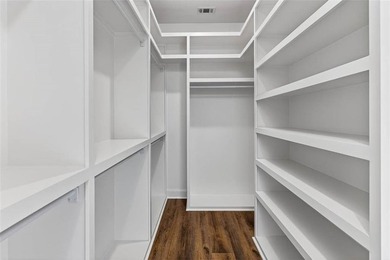 This MOVE IN READY, beautiful new construction home, located in - photo 21