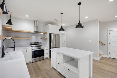 This stunning 3,500-square-foot lake home, located less than 2 - photo 27