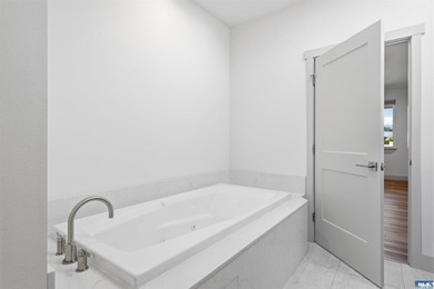 Beautiful custom home with those amazing mountain views to enjoy - photo 29