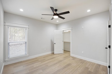 This stunning 3,500-square-foot lake home, located less than 2 - photo 31