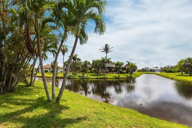 Huge price reduction! LAKEFRONT POOL HOME! Don't miss this - photo 33