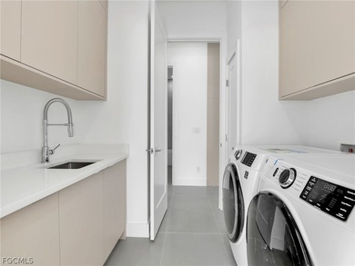Brand-new 2026 construction offering 3 bedrooms plus a versatile - photo 36