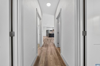 Beautiful custom home with those amazing mountain views to enjoy - photo 39