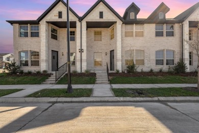 Lake Townhome/Townhouse For Sale in Rowlett, Texas