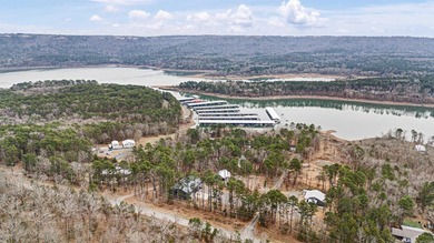 This stunning 3,500-square-foot lake home, located less than 2 - photo 45