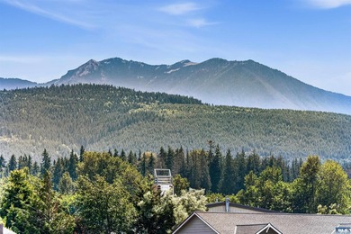 Beautiful custom home with those amazing mountain views to enjoy - photo 49
