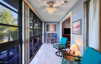 Location! Location! Location! This TURNKEY beautiful 2 bedroom 2 - photo 4