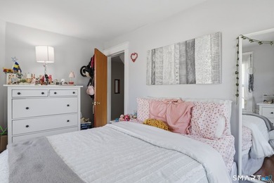Vintage Charm Meets Modern Living! This sunny Glenbrook Colonial - photo 12